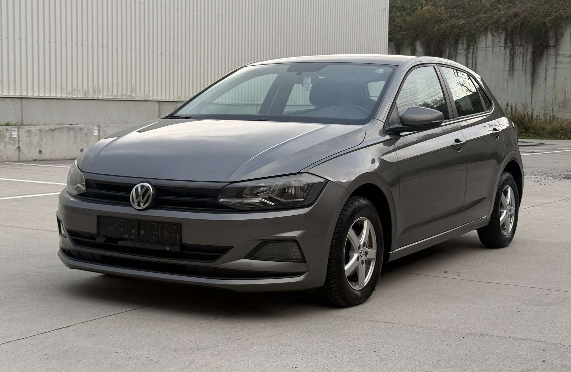 Volkswagen Polo 1.0i • GOED ONDERHOUDEN • 1 JAAR GARANTI, Autos, Argent ou Gris, Achat, 1610 kg, Euro 6