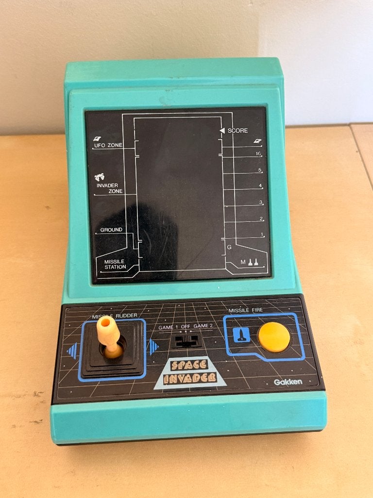 Space Invader mini console - Gakken, Games en Spelcomputers, Ophalen of Verzenden, Overige merken, Gebruikt