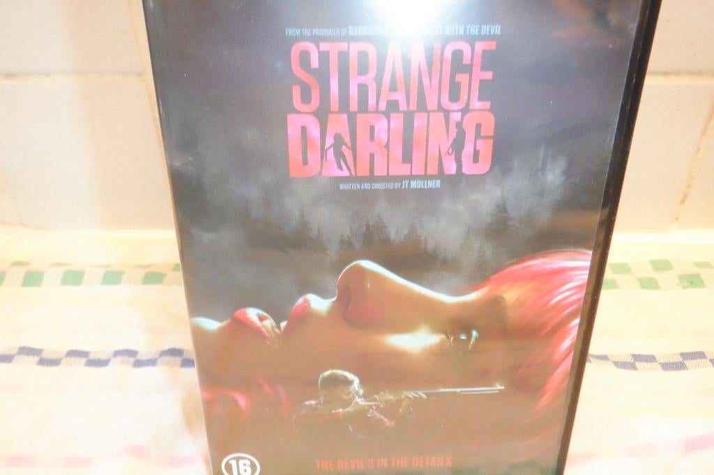 DVD Strange Darling., CD & DVD, DVD | Horreur, Comme neuf, Gore, À partir de 16 ans, Envoi