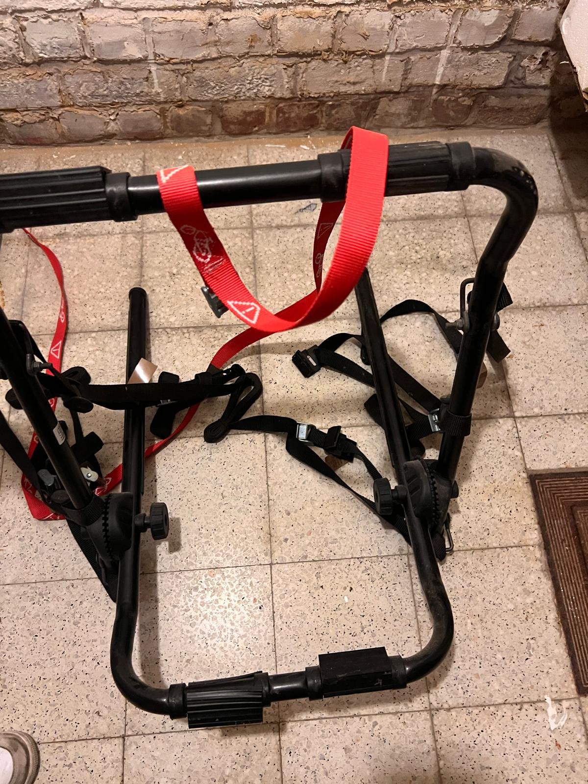 Fietshouder voor in de auto, Ophalen, 3 fietsen of meer, Zo goed als nieuw, Trekhaakdrager