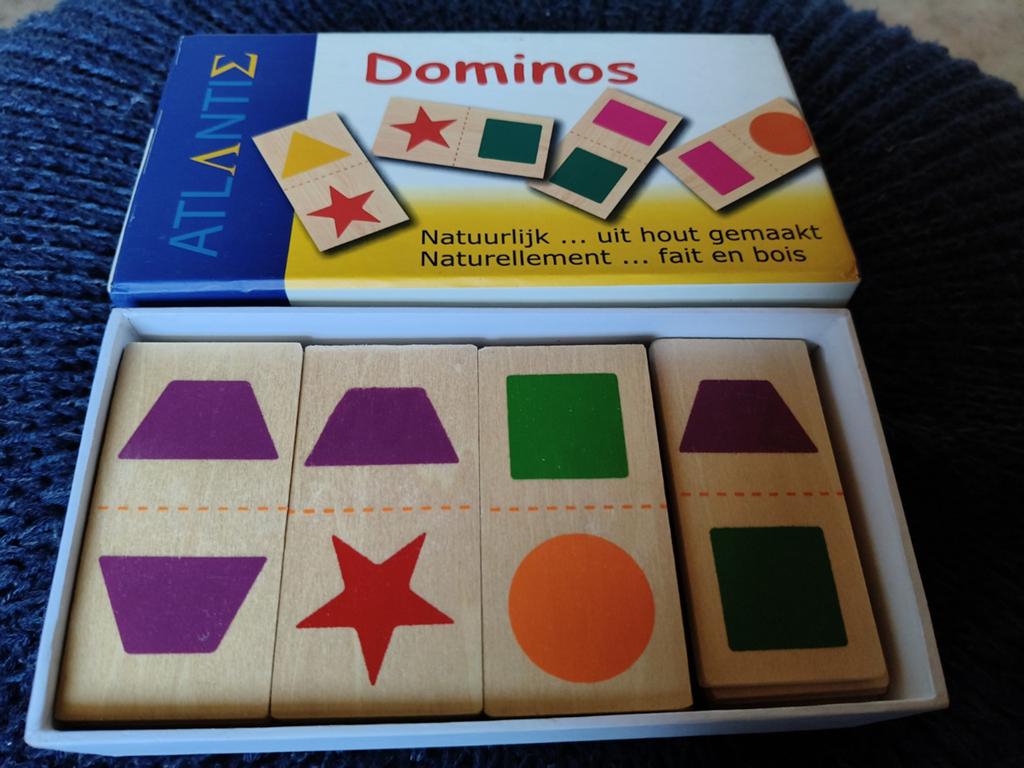 Houten vormendomino, Ophalen
