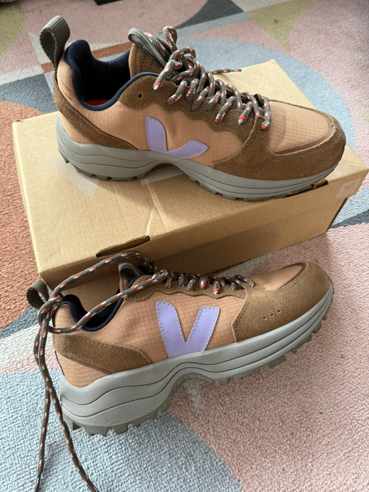 Veja Dames Sneakers - EU 40, Vêtements | Femmes, Enlèvement, Comme neuf, Sneakers et Baskets