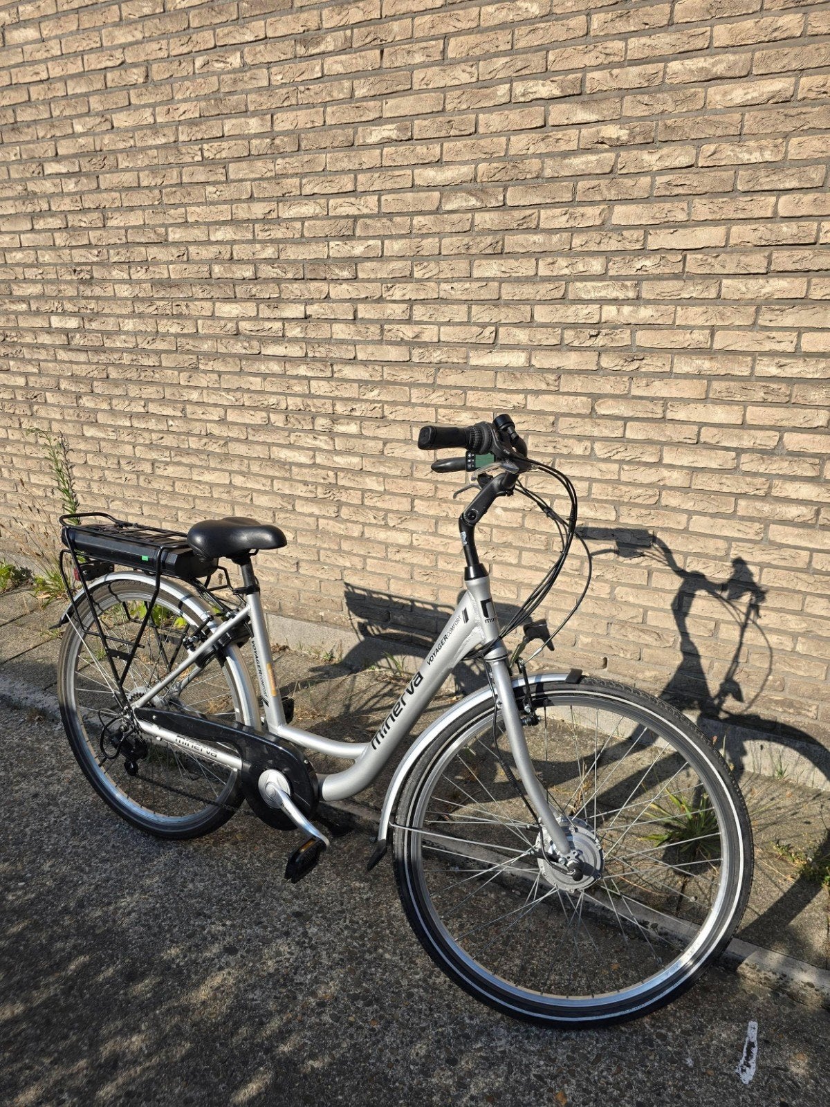 Vélo électrique Minerva à l'état neuf, Enlèvement