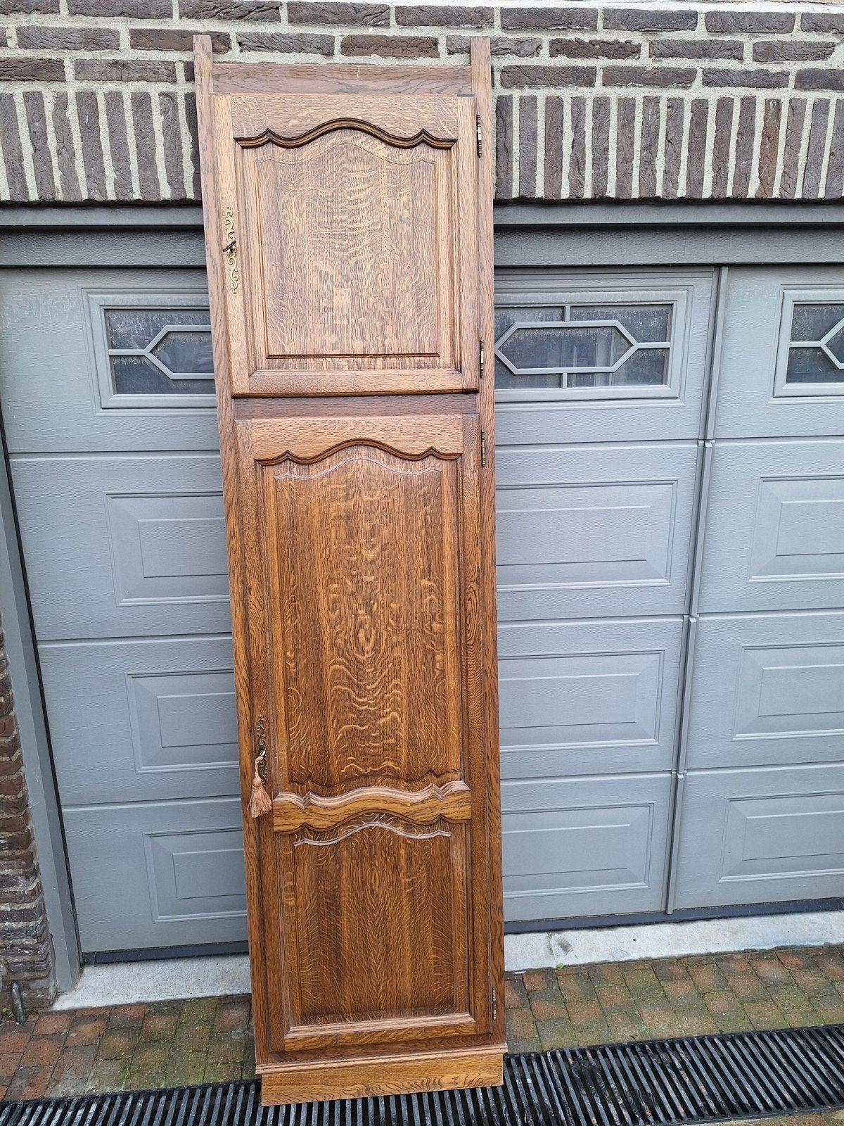 Porte en chêne, Enlèvement