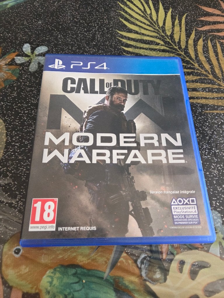 Jeu ps4 call of duty modern warfare, Enlèvement, Comme neuf