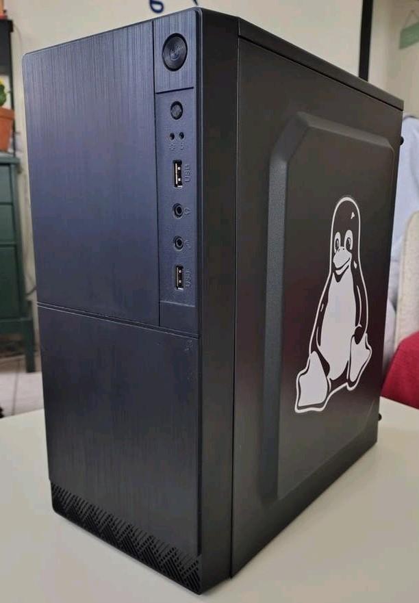 Compacte en lichte computer: MSI + Akyga klaar voor gebruik., Computers en Software, Gebruikt, SSD, 128 GB, 3 tot 4 Ghz