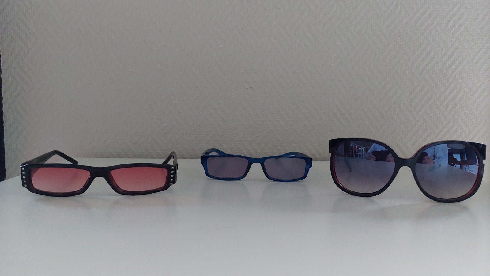 Lunettes de soleil vintage

Lunettes de soleil vintage sur l, Enlèvement ou Envoi, Lunettes de soleil
