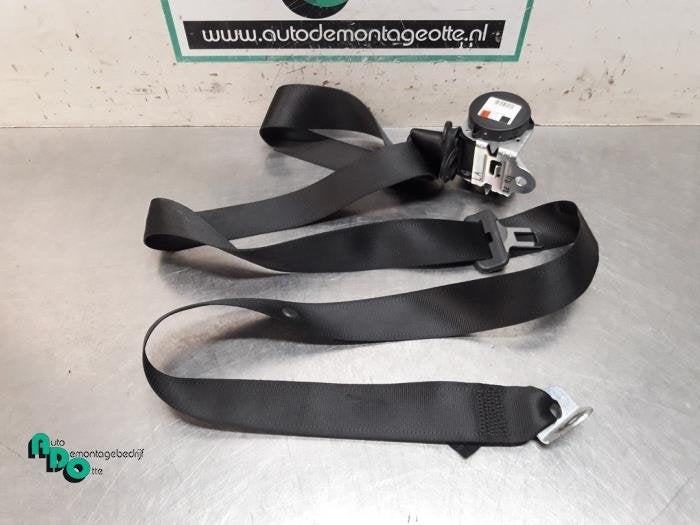 Ceinture de sécurité arrière gauche d'un Opel Zafira B (Z, -, Opel, 3 mois de garantie, Utilisé