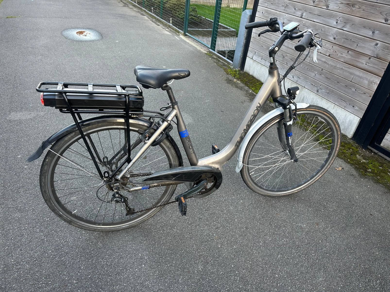 Elektrische damesfiets middenmotor 400€, Enlèvement ou Envoi, Comme neuf