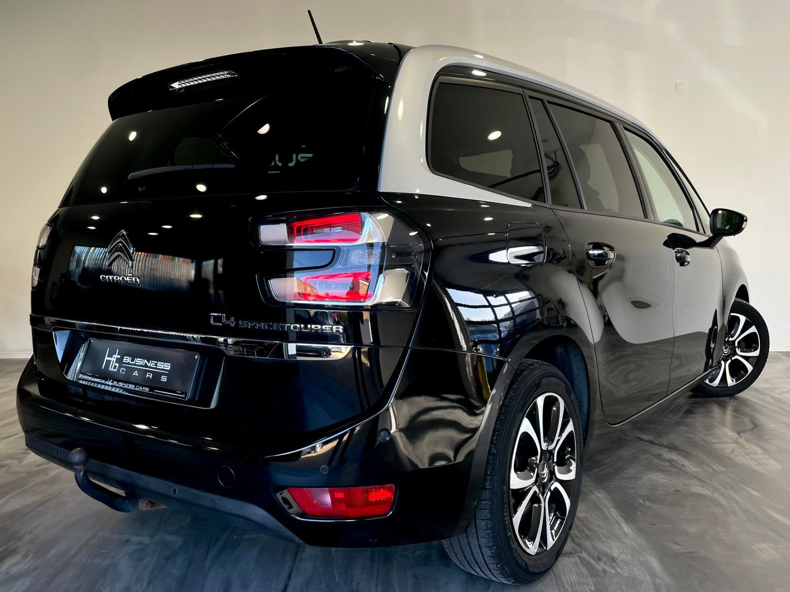 Citroen C4 SpaceTourer 1.5 BlueHDi/ 7 PLACES/ APPLE CARPLAY, Auto's, Monovolume, https://public.car-pass.be/vhr/c34229c8-07d6-41c8-8ed9-3808e3bd72fb