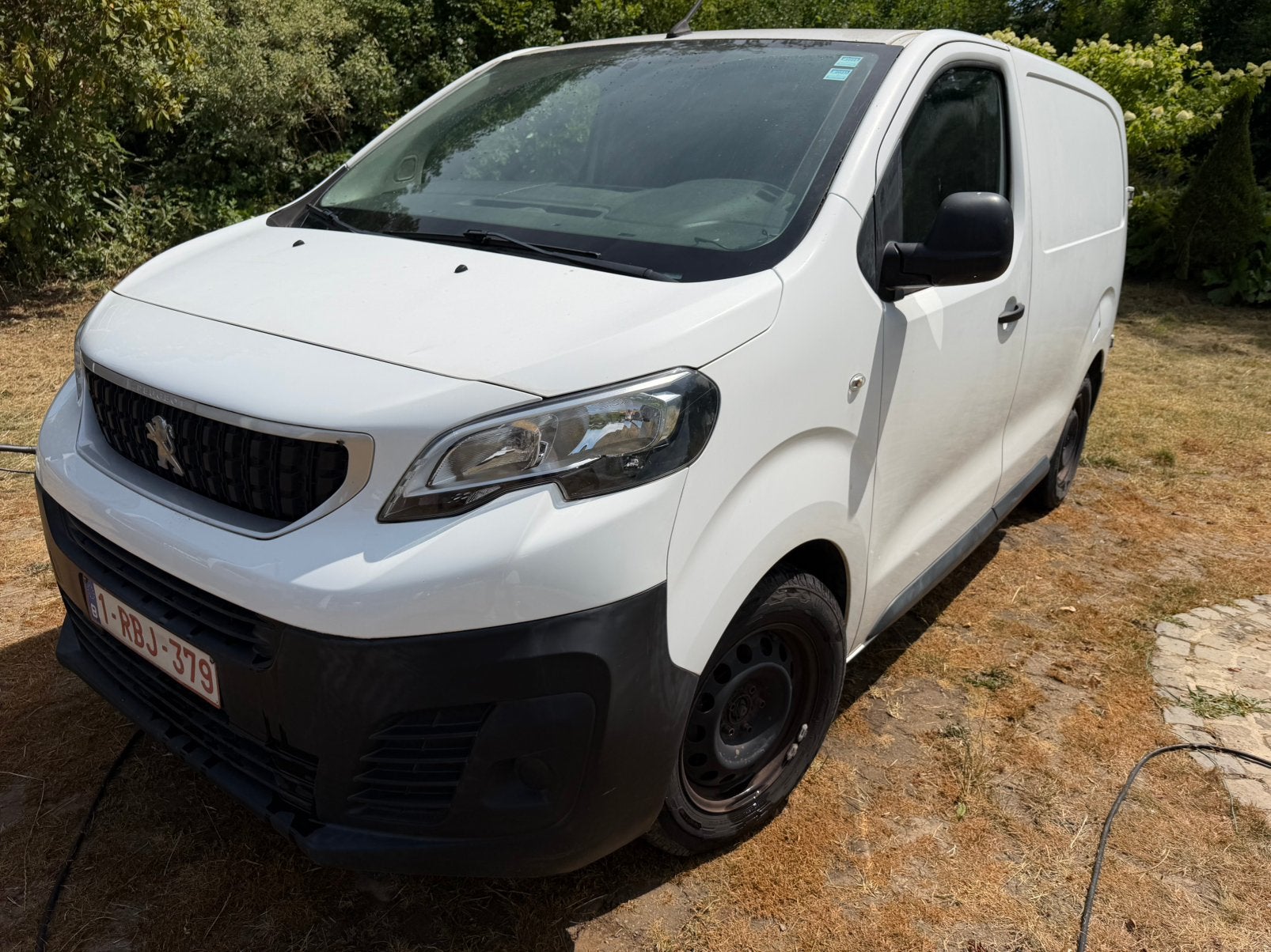 Peugeot Expert Compact Premium L1 1.6 BlueHDi 115 ch Euro 6b, Auto's, Bestelwagens en Lichte vracht, 1800 kg, 4 cilinders, Wit