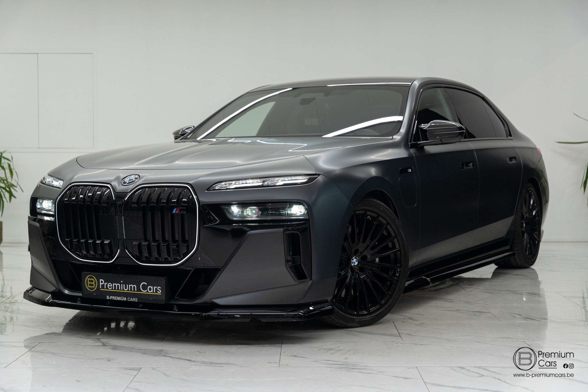 BMW 760 e xDrive Individual! Bodykit! MEGA FULL OPTIONS!, Automaat, Gebruikt, 420 kW, Hybride Elektrisch/Benzine