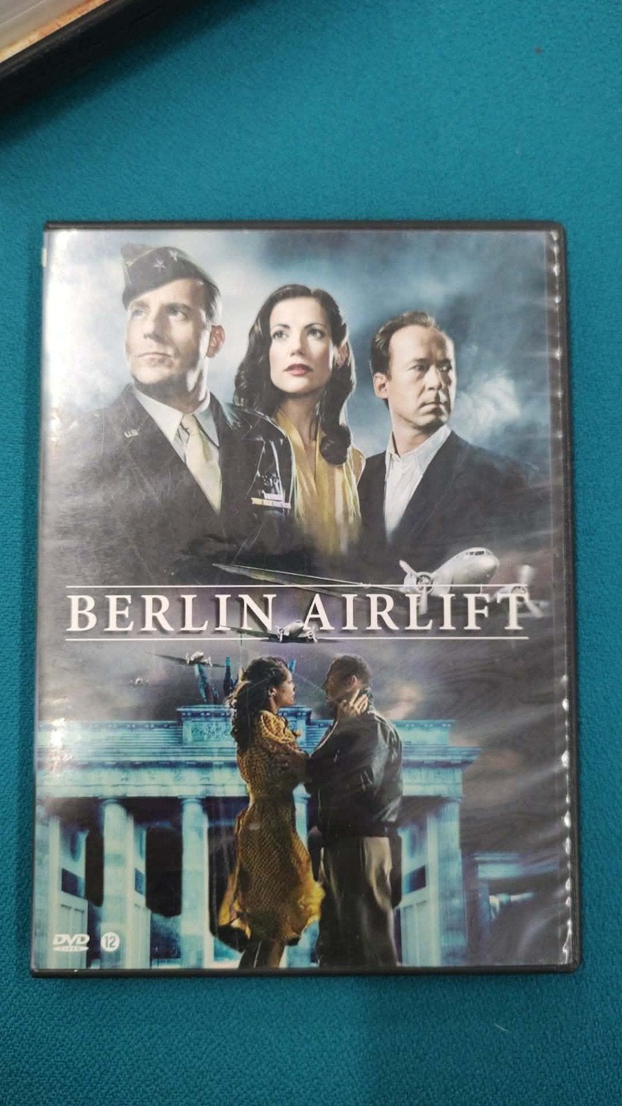 Minisérie sur le transport aérien de Berlin., Enlèvement ou Envoi, Drame, Saison 1, Néerlandais