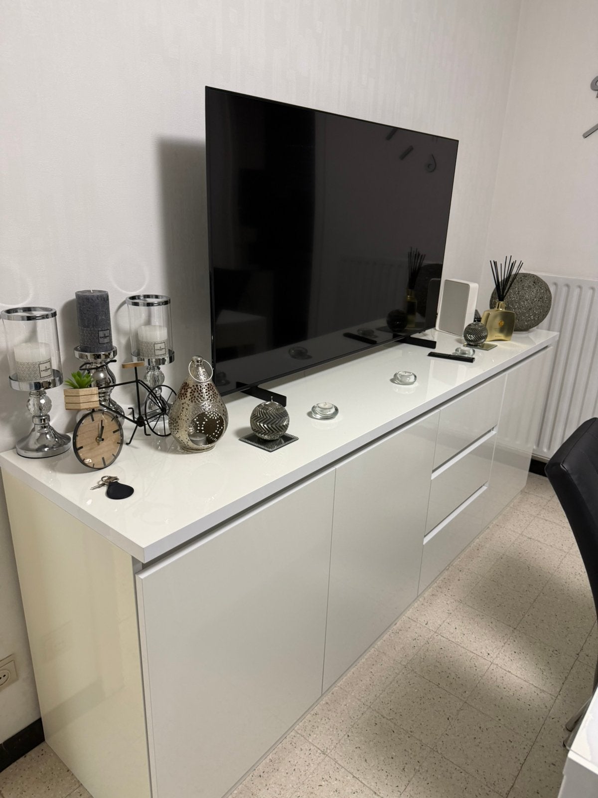 Witte dressoir, Ophalen, Zo goed als nieuw