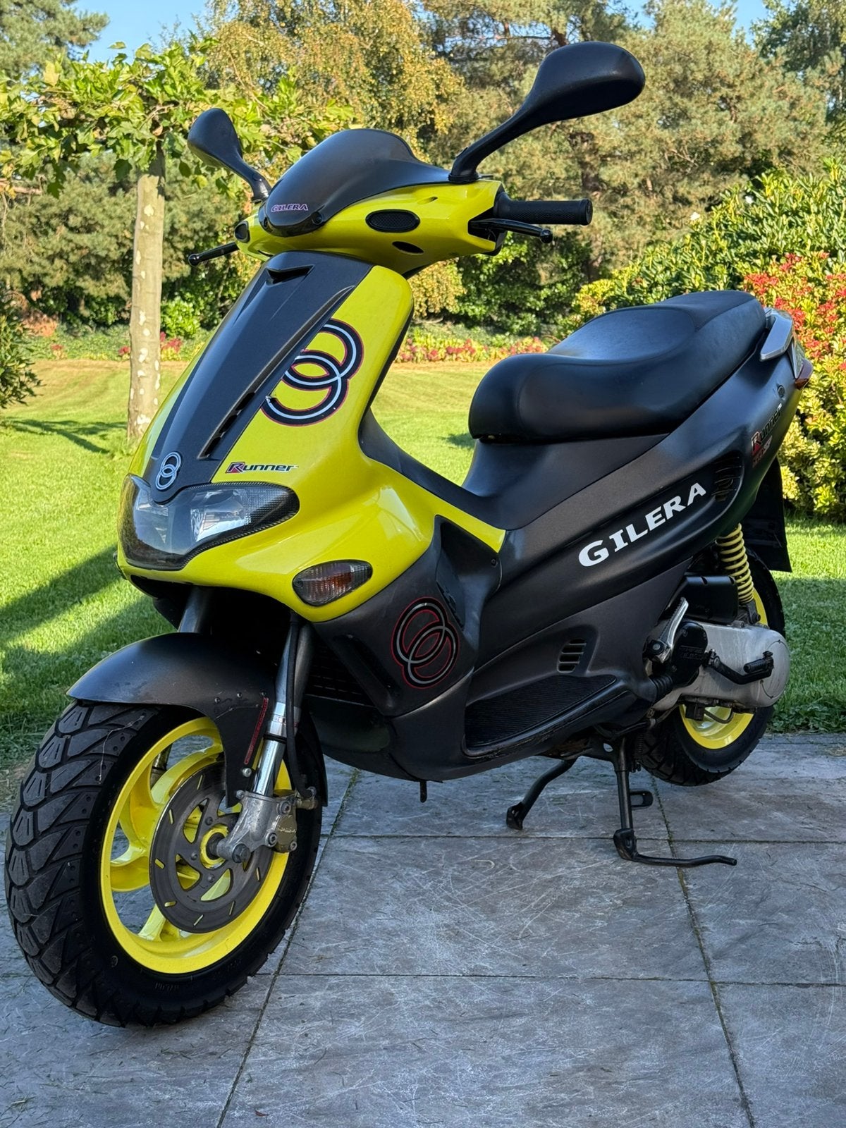 Gilera runner 50cc sp pro dd opaco geel nette staat, Fietsen en Brommers, Ophalen, Zo goed als nieuw