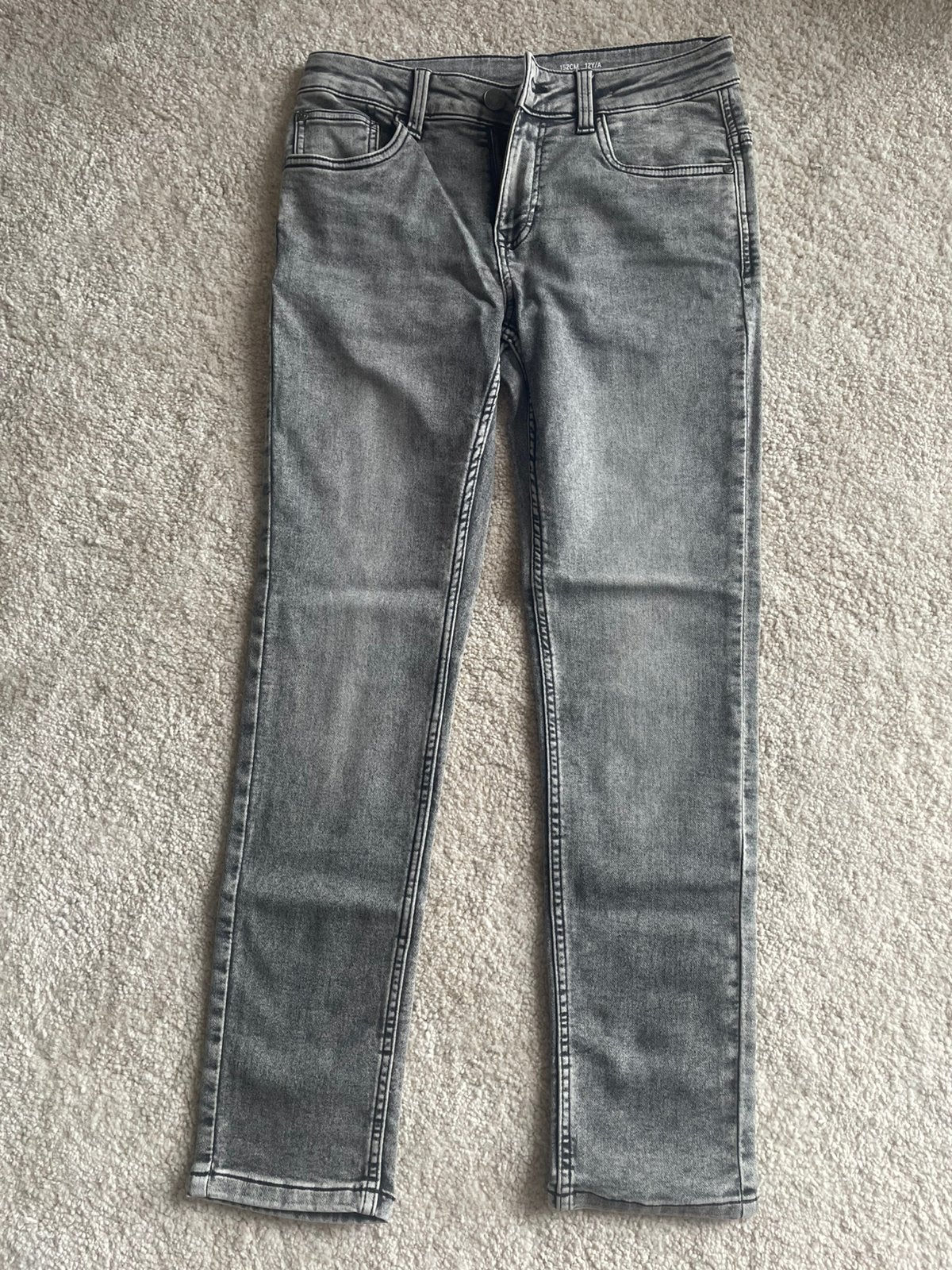 Pantalon jean gris - Taille 152cm / 12 ans, Enfants & Bébés, Enlèvement, Comme neuf, Pantalon