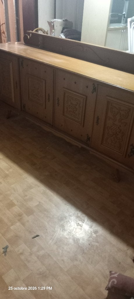 Ancienne  salle a manger  a donné, Enlèvement, Utilisé, 4 à 6 chaises
