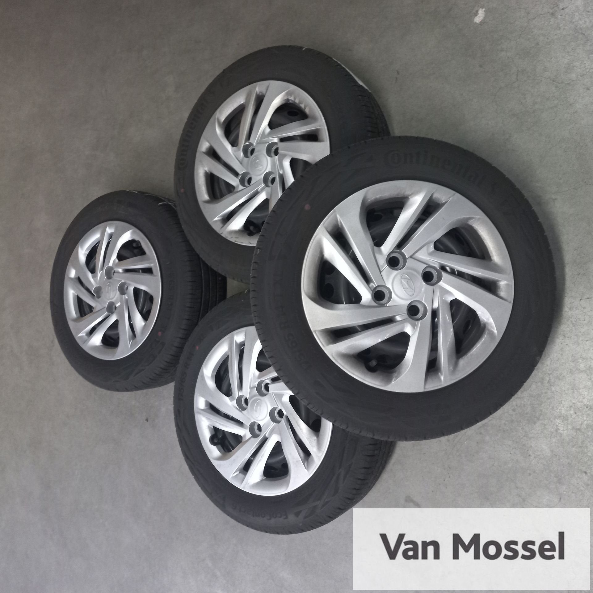 Hyundai I10 Continental EcoContact 6 175/65/R14 86T, 14 inch, Gebruikt, -, 175 mm