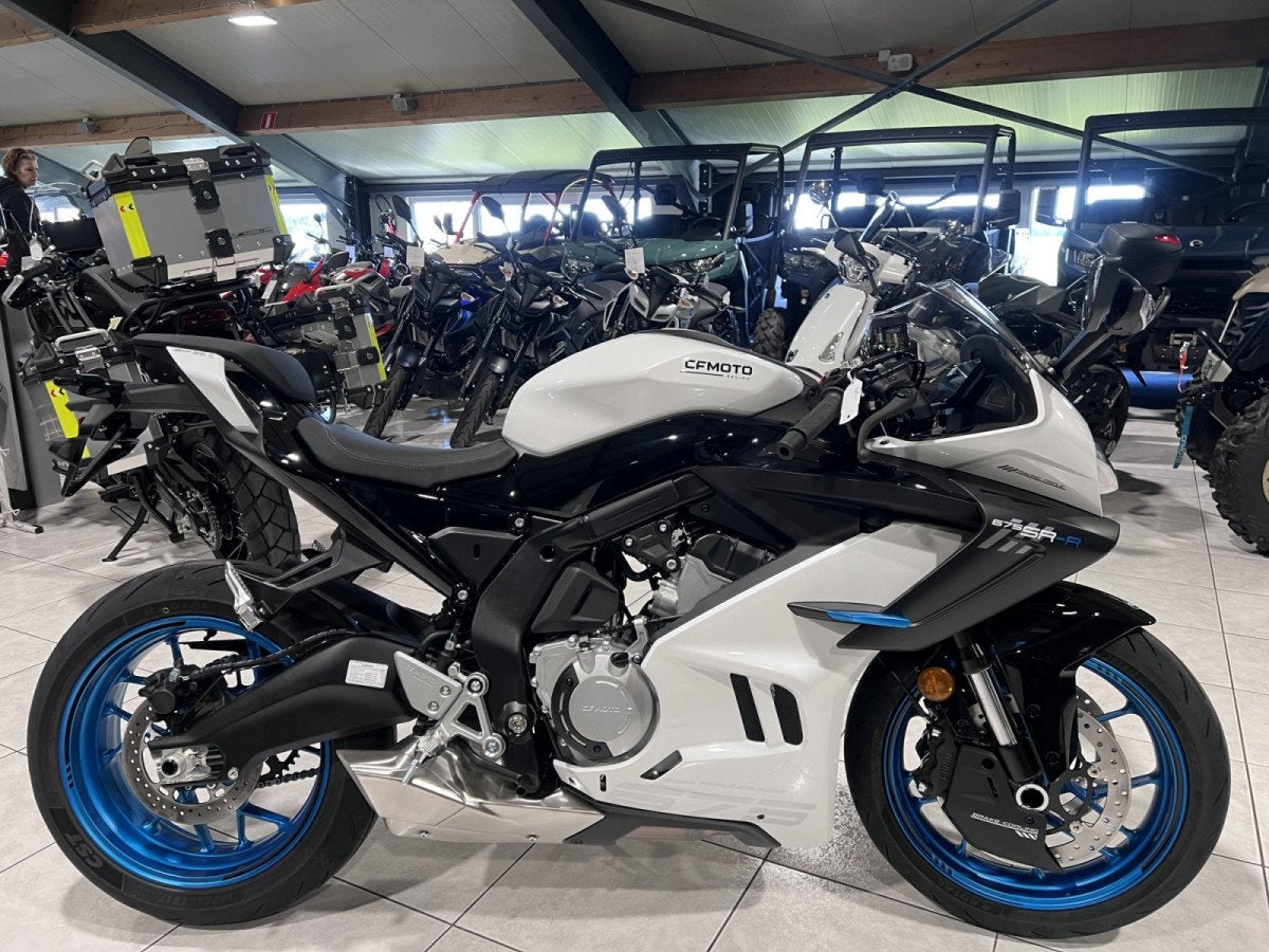 CFMOTO 675 SR-R, Entreprise, Plus de 35 kW, 675 cm³, Naked bike