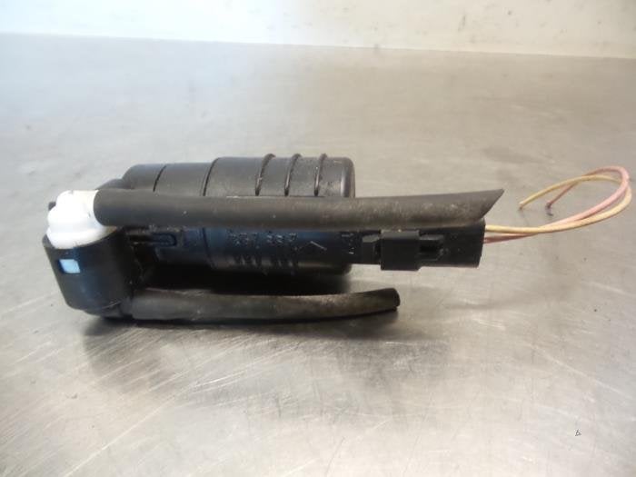 Ruitensproeierpomp voor van een Renault Clio (Clio 2 98-), Auto-onderdelen, Ruiten en Toebehoren, Gebruikt, -, Renault, -