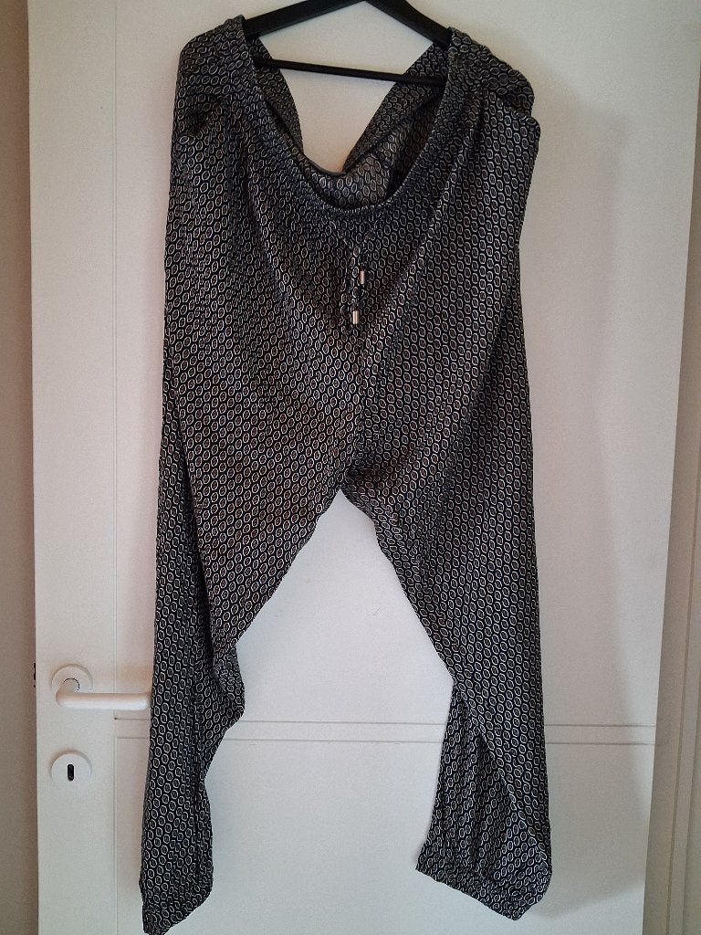 2 losse broeken maat XL, dames, Vêtements | Femmes, Culottes & Pantalons, C&A, Envoi, Comme neuf, Taille 46/48 (XL) ou plus grande