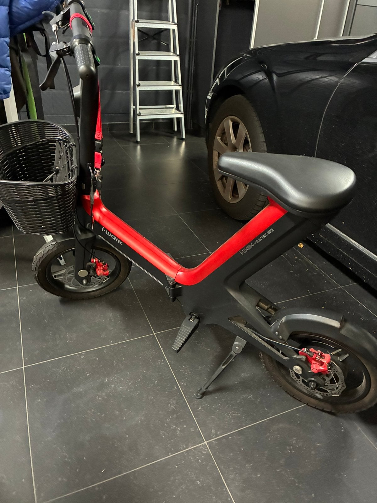 I walk elektrisch, Fietsen en Brommers, Ophalen of Verzenden, Zo goed als nieuw