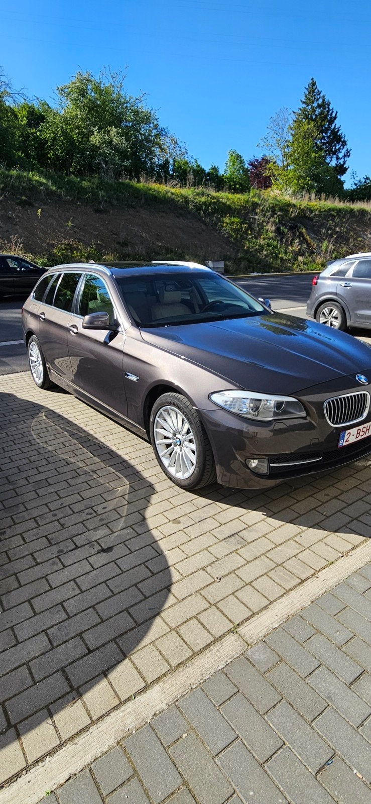 bmw f11 520d automatique 10000€ a discuter, Autos, BMW, Cuir, Euro 5, 135 kW, Carnet d'entretien