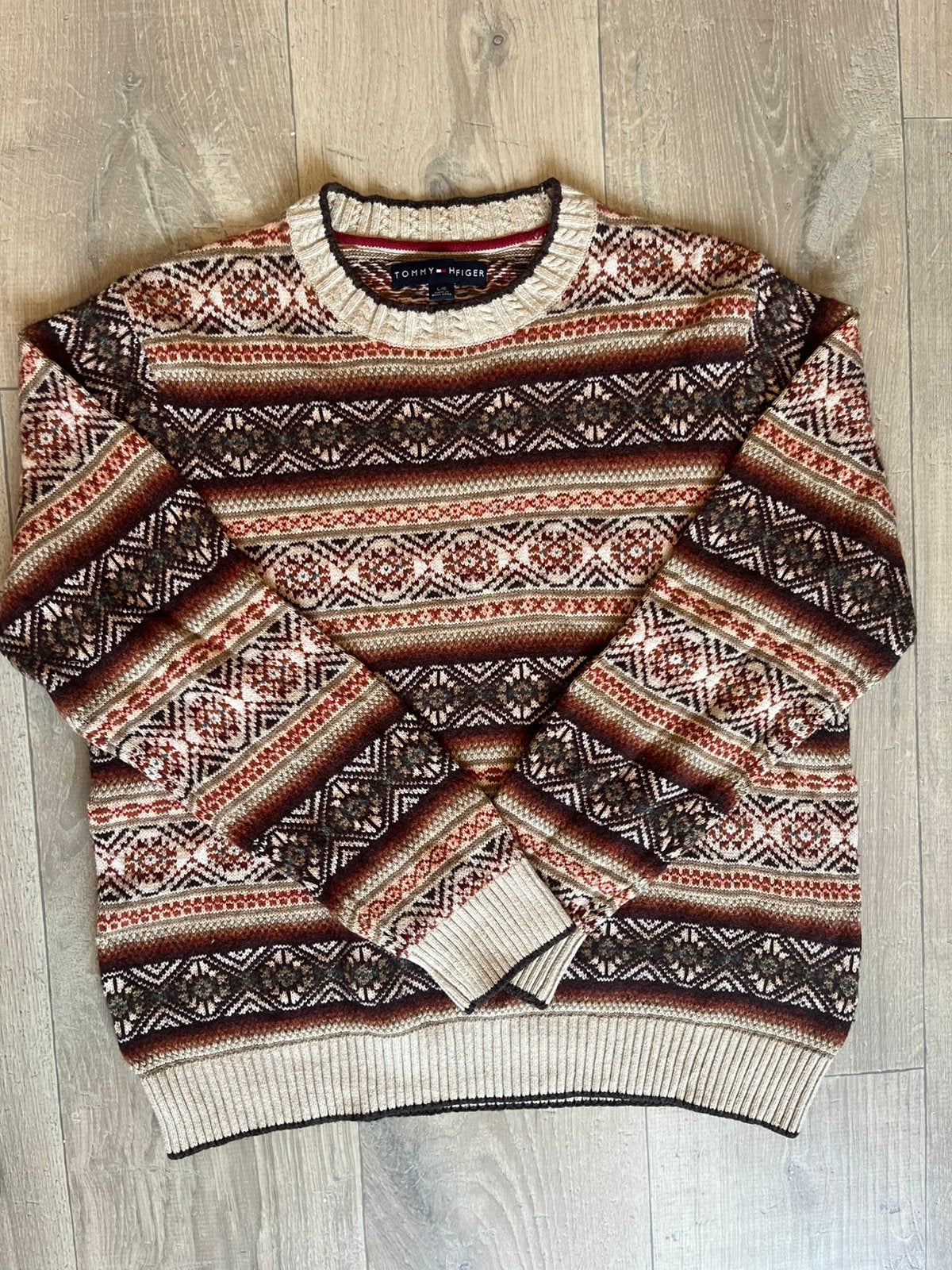 Pull en laine Tommy Hilfiger taille L, Vêtements | Femmes, Pulls & Gilets, Enlèvement ou Envoi, Comme neuf, Taille 42/44 (L)