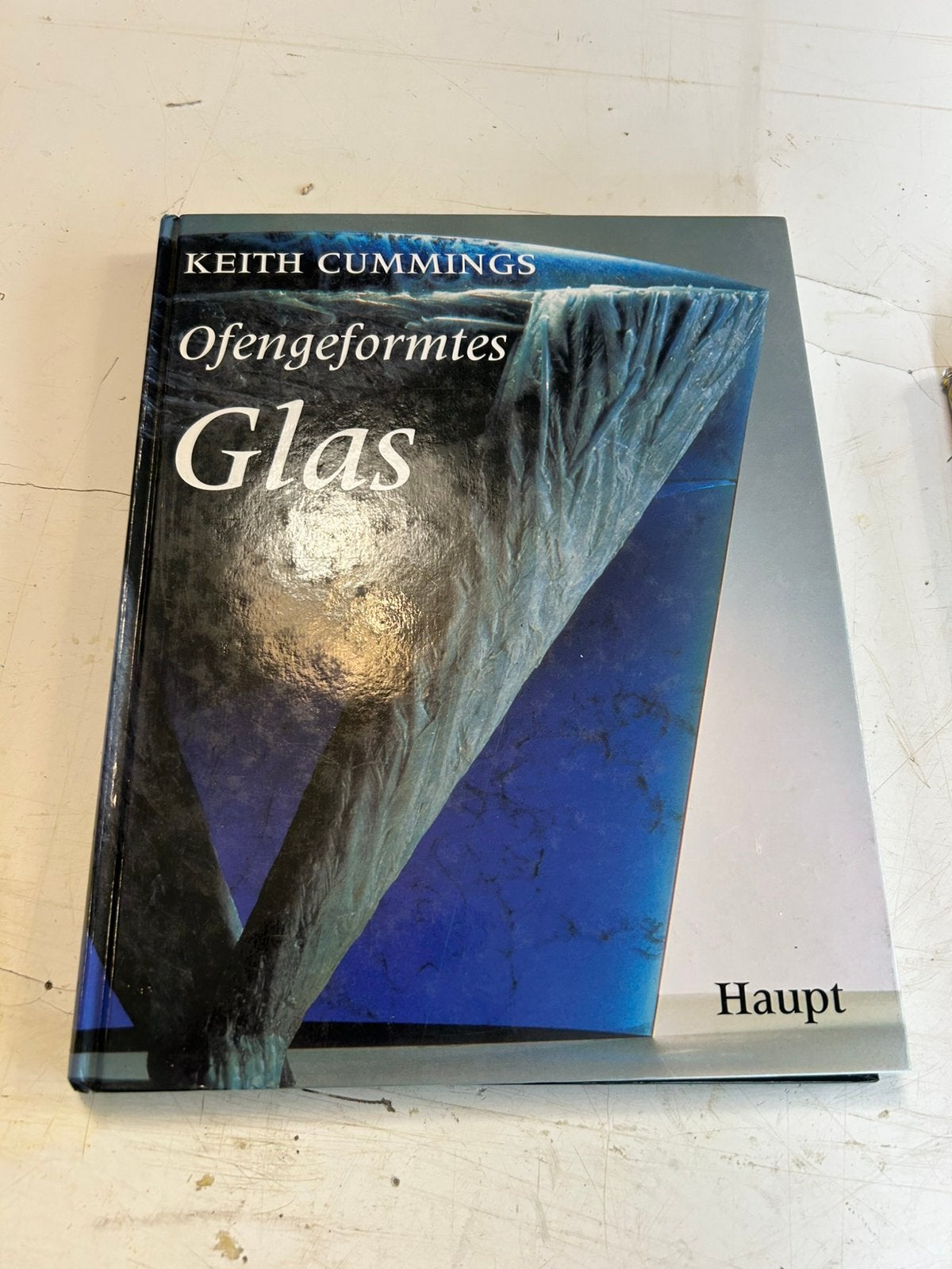 Boek glaskunst ofengeformtes glas, Boeken, Ophalen, Zo goed als nieuw