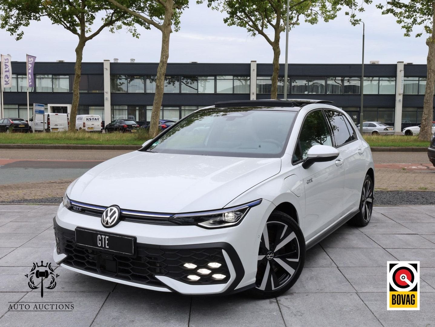 Volkswagen Golf GTE 1.5 eHybrid 272PK | Panodak | Leer | 360, Auto's, Automaat, Berline, Onderhoudsboekje, Te koop