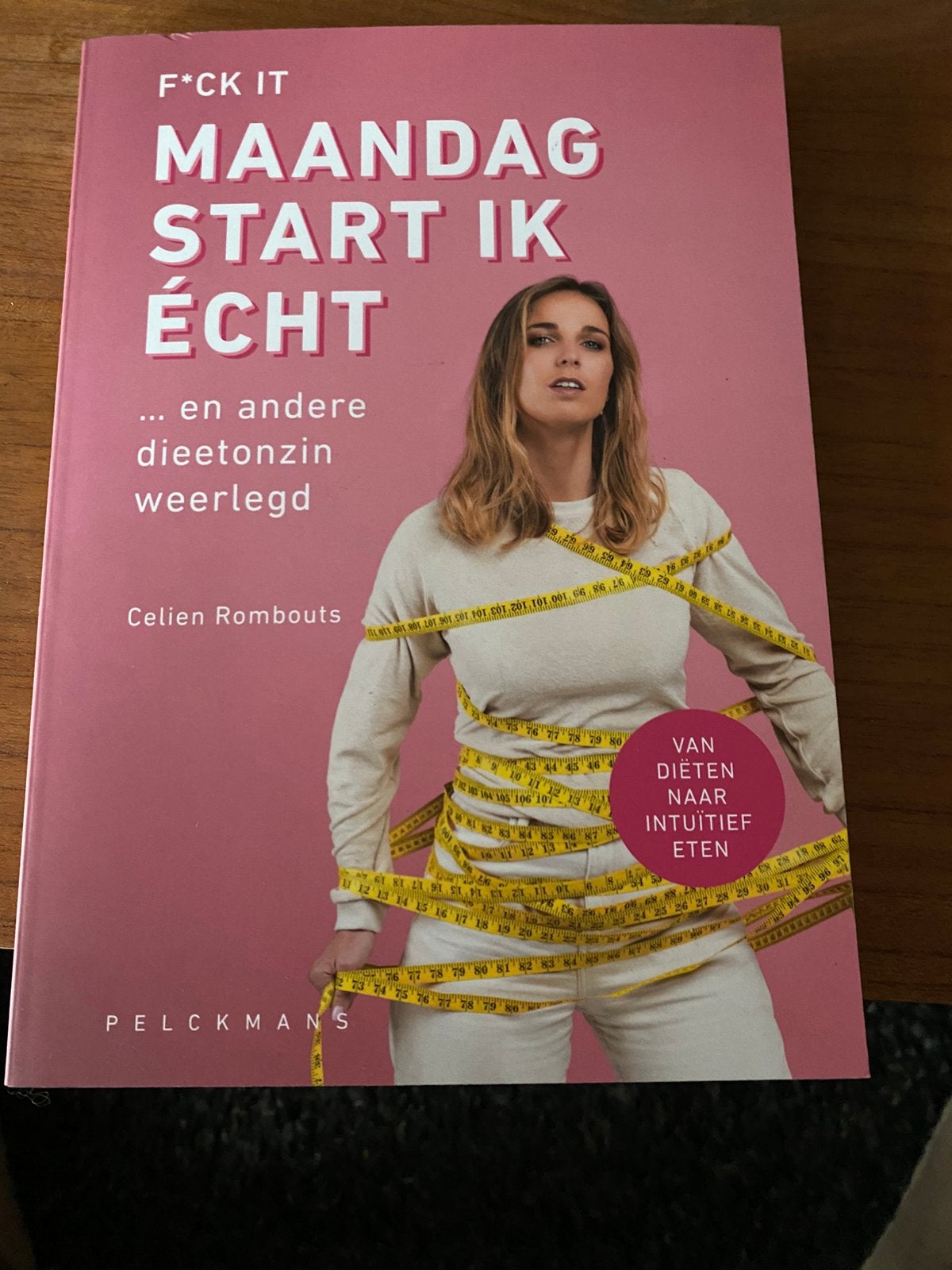 Boek “maandag start ik echt”, Boeken, Gezondheid, Dieet en Voeding, Ophalen, Nieuw