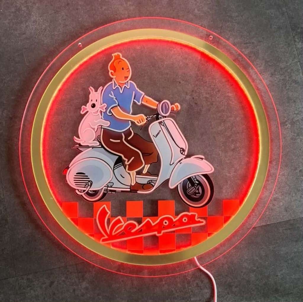 Kuifje met bobbie op een vespa led reclame verlichting lamp, Verzamelen, Merken en Reclamevoorwerpen, Nieuw, Reclamebord, Ophalen of Verzenden