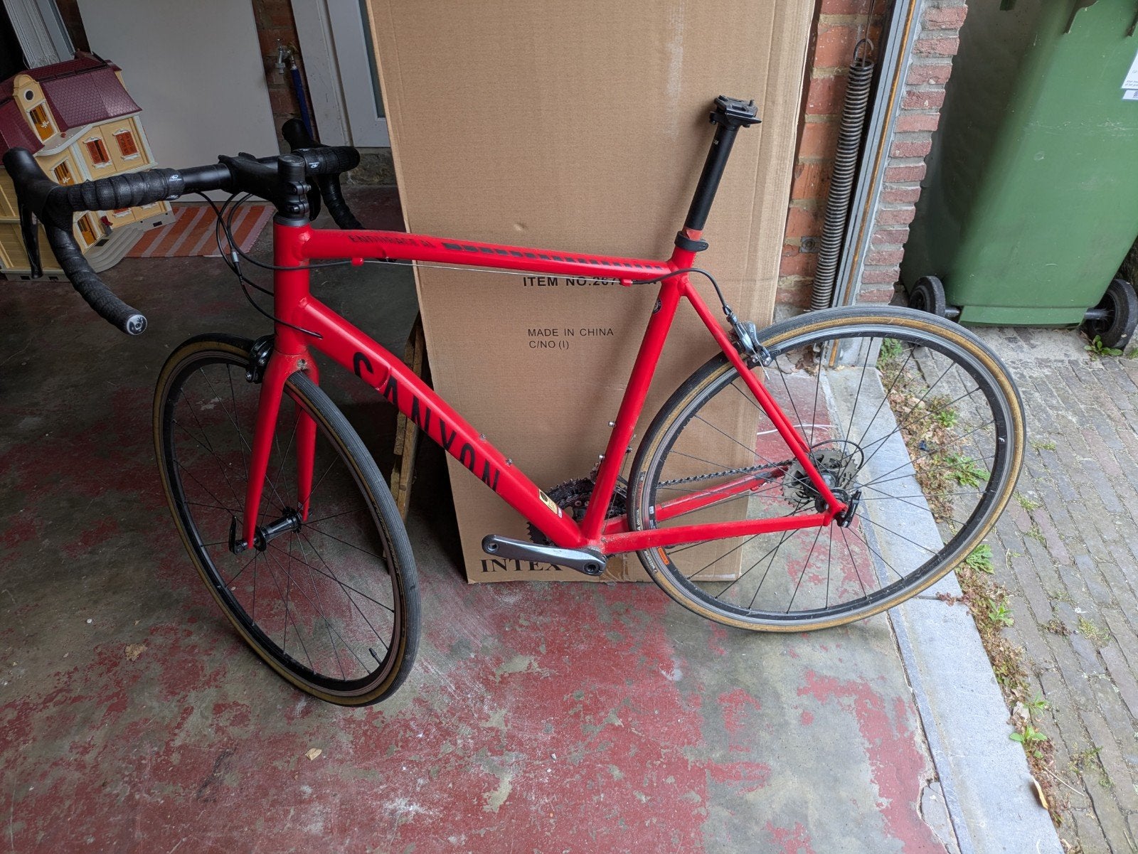 Fiets canyon met gebroken kader, Ophalen