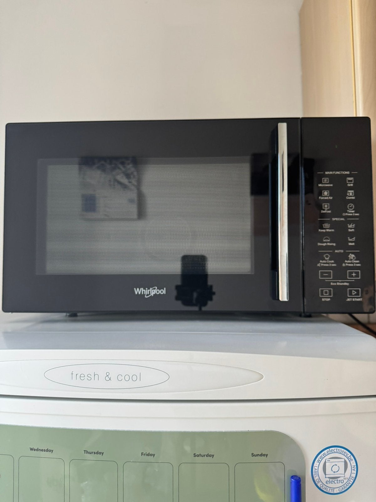 Four micro-ondes Whirlpool MWP 295B, Electroménager, Comme neuf, Enlèvement, Four, À Poser