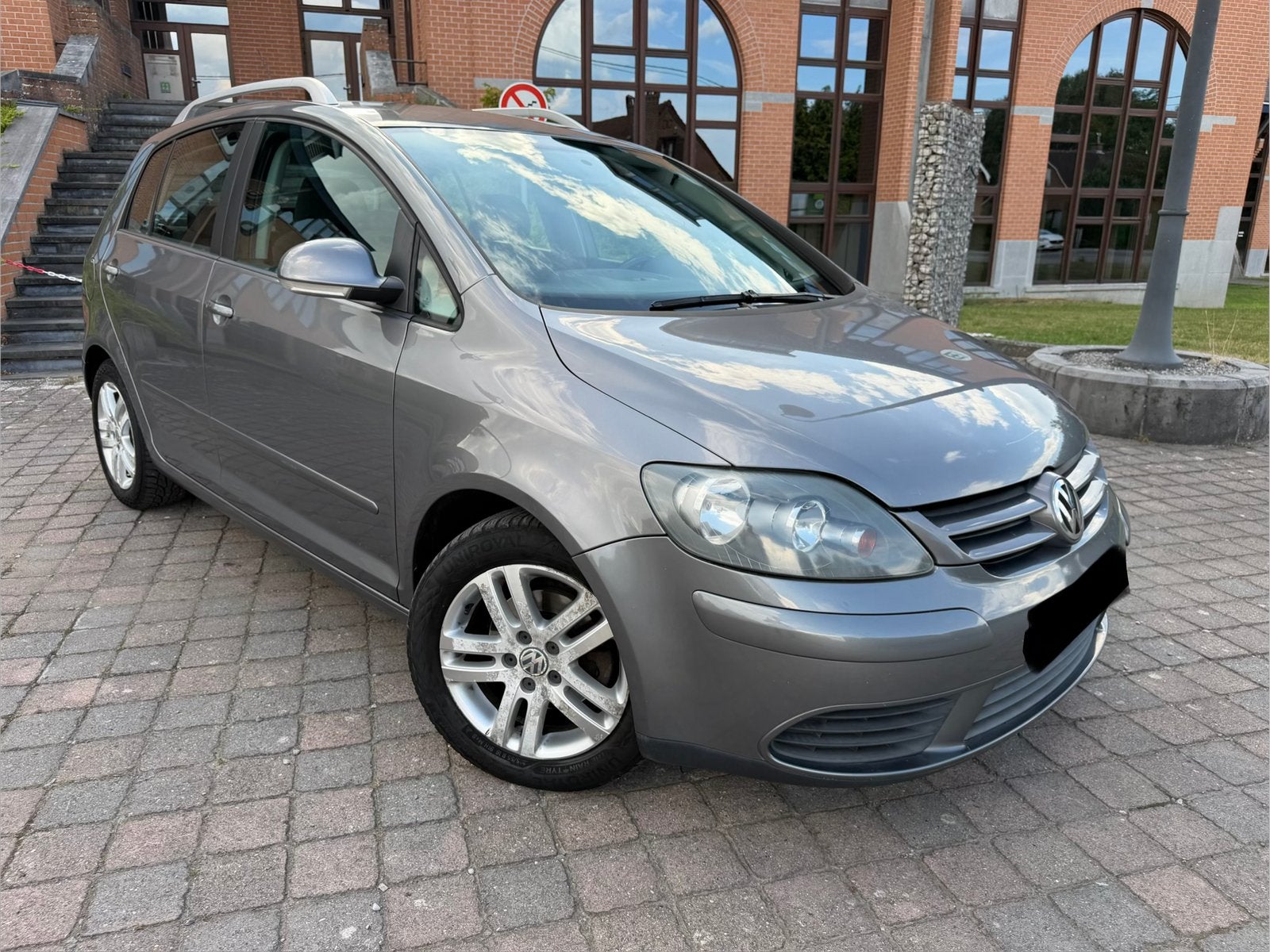 Golf V plus 1.4 benzine 2008/airconditioning/GPS/velgen/, Auto's, Volkswagen, Stof, Zwart, 5 zetels, 5 deurs
