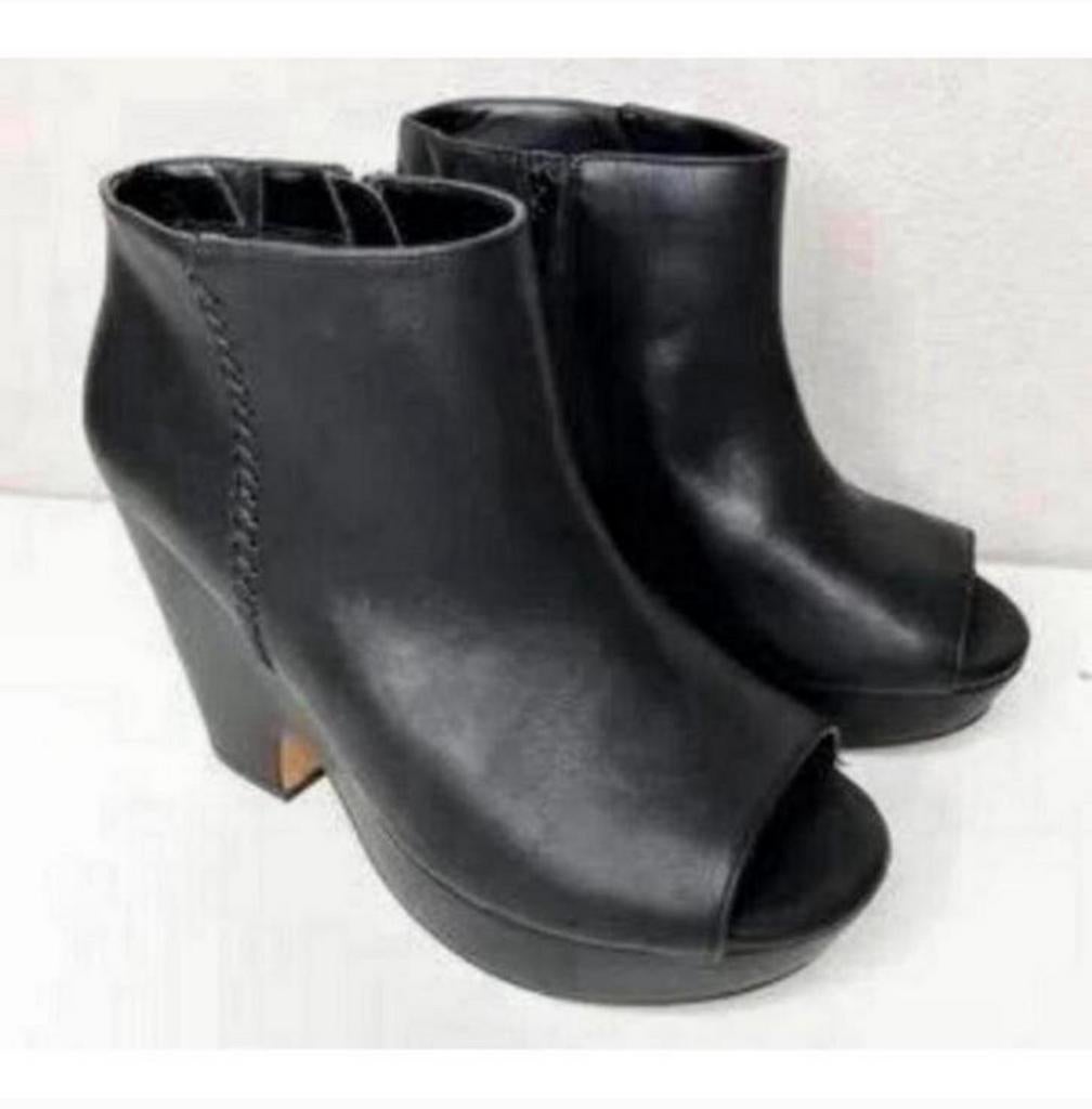 TORRID zwart lederen schoenen met hoge hak open-tenen M 40, Kleding | Dames, Zwart, Ophalen of Verzenden, Zo goed als nieuw, Schoenen met hoge hakken