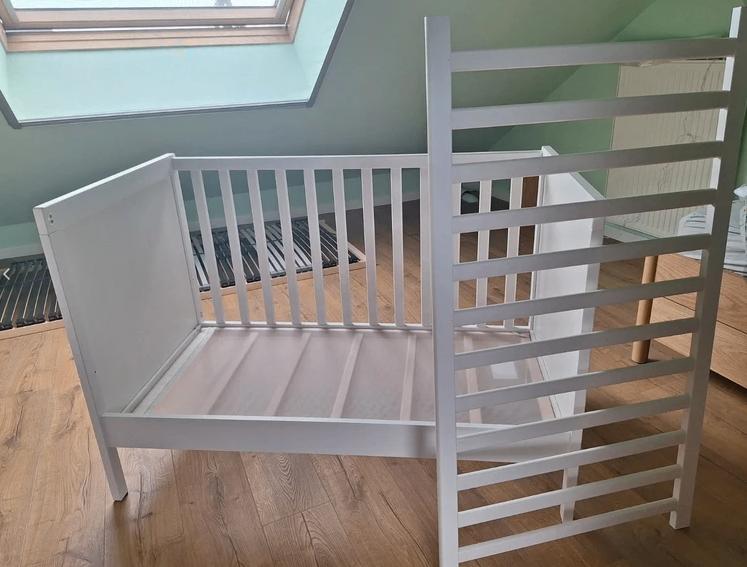 Sundvik babybedje / peuterbed, Ophalen, Gebruikt, Ledikant