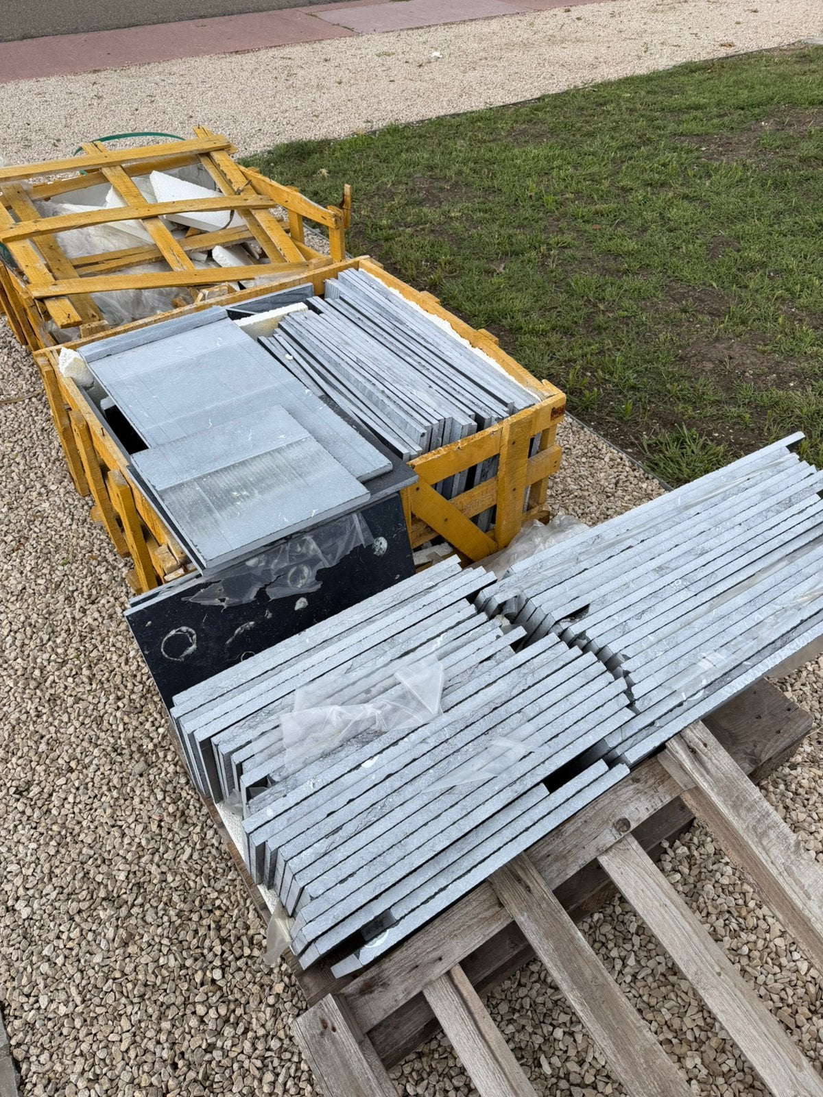 Natuursteen 25.6m2, Ophalen, Nieuw, Gecoat, Terrastegels