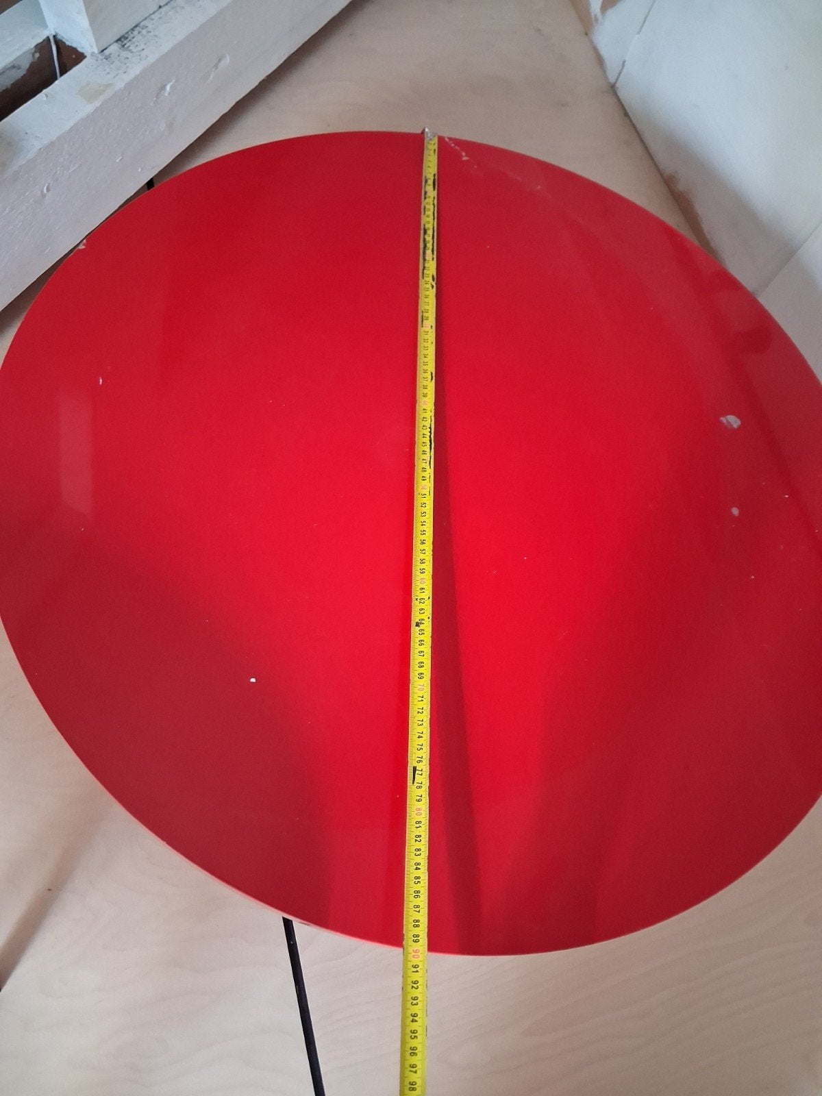 table vintage laque rouge