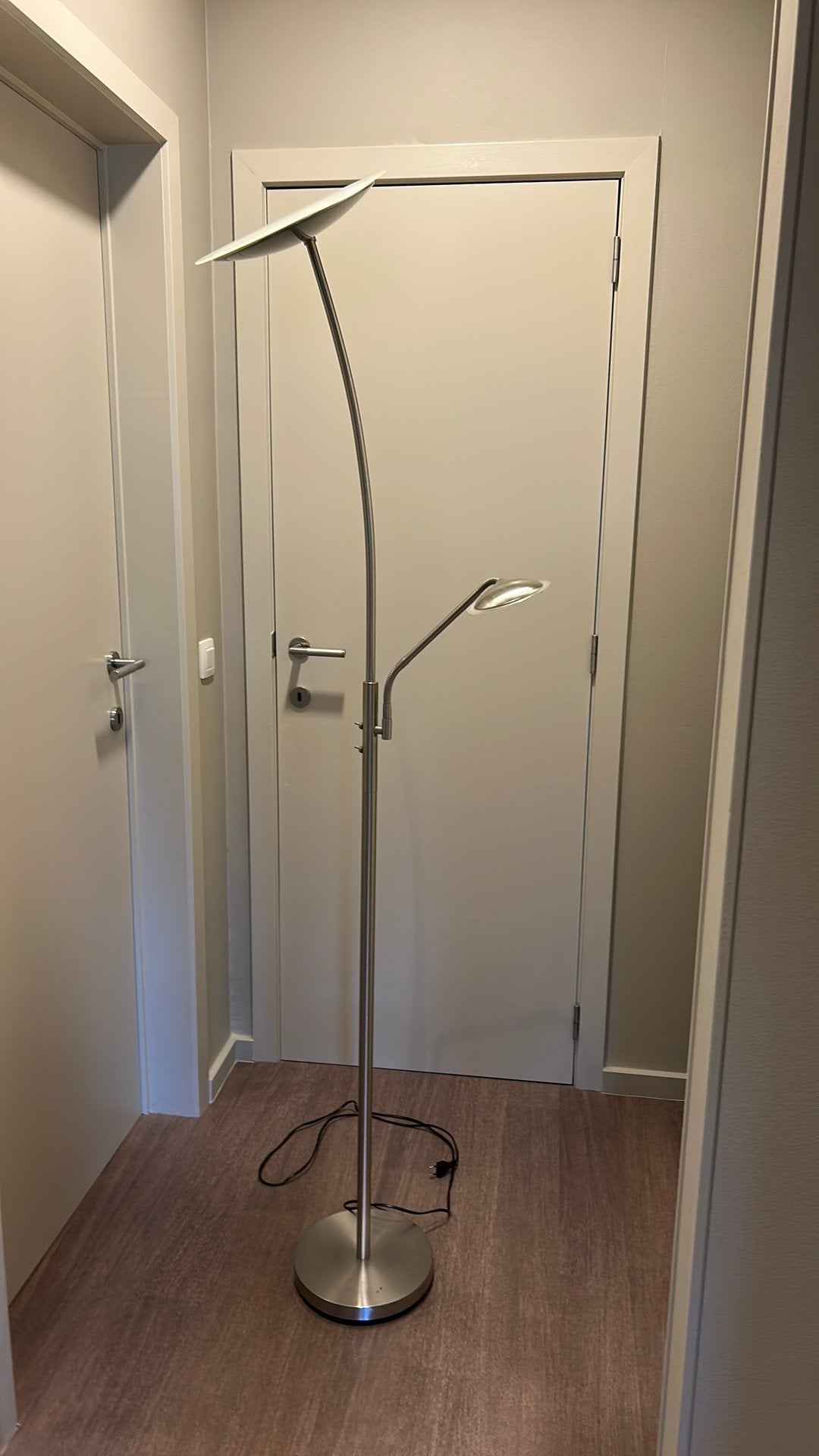 Vloerlamp met 2 lichtpunten. Inox geborsteld, Ophalen, Zo goed als nieuw