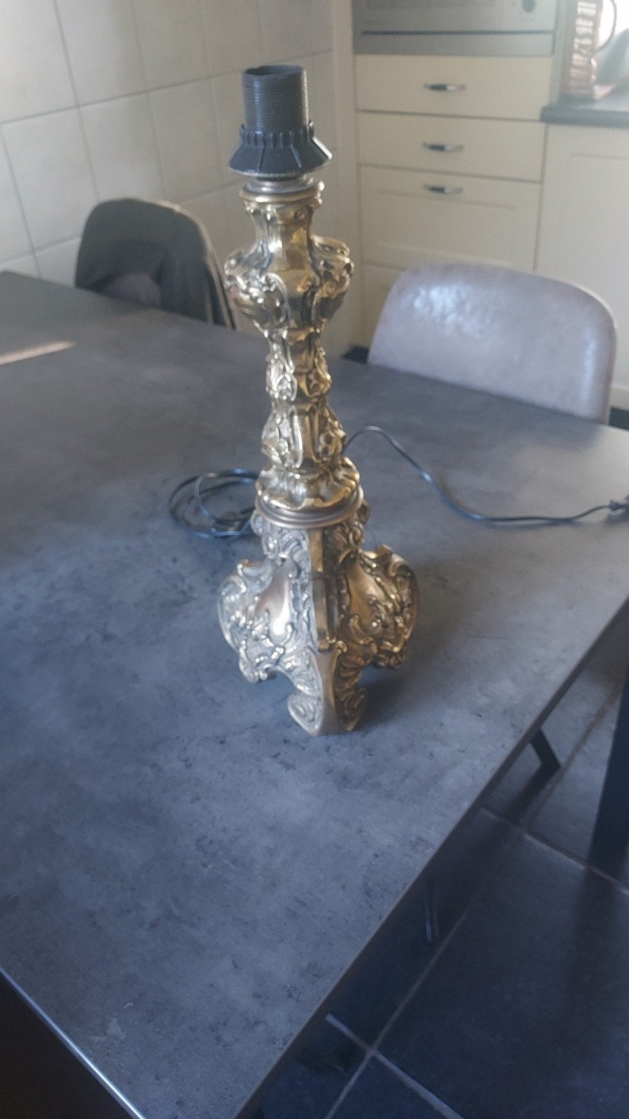 Bronzen lamp barokstijl 42 cm hoog., Ophalen