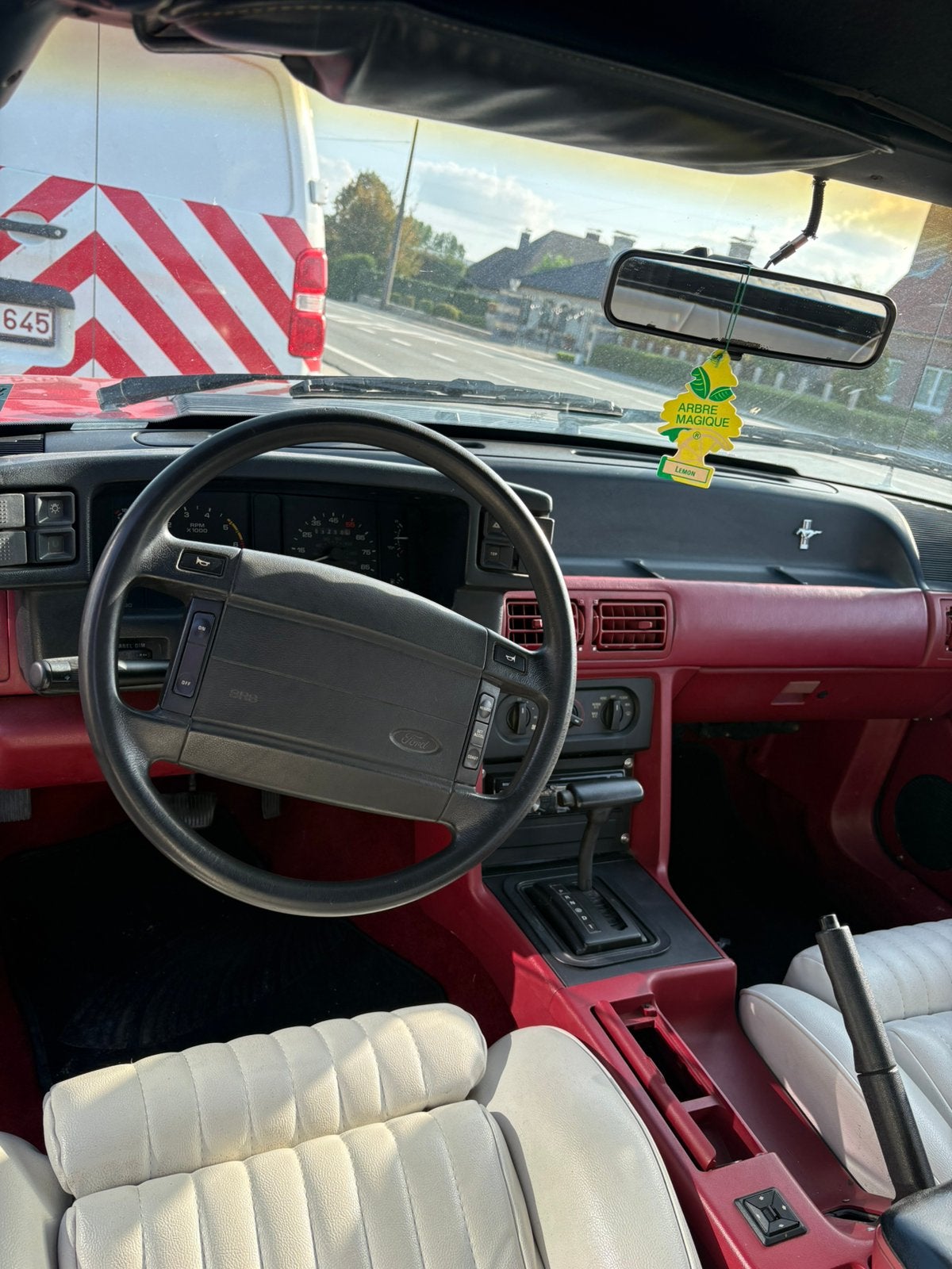 Ford Mustang V8 Oldtimer Foxbody, foto 3