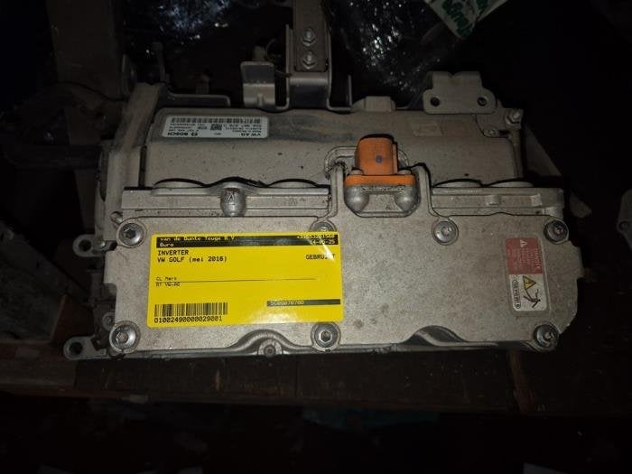 Inverter van een Volkswagen Golf, Gebruikt, -, Volkswagen, -