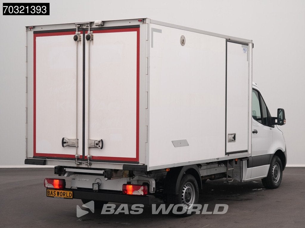 Mercedes Sprinter 317 CDI Laadklep Automaat Lamberet Koelwag, Auto's, Stof, Gebruikt, Euro 6, 4 cilinders