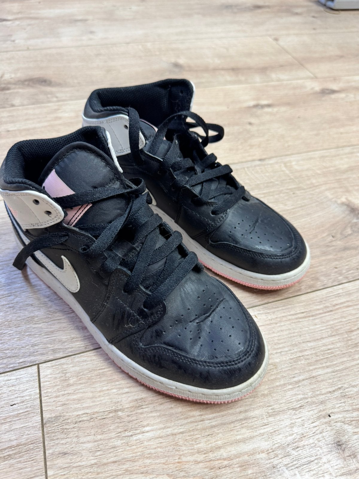 Nike Air Jordan - maat 38, Ophalen, Zo goed als nieuw, Roze, Sneakers