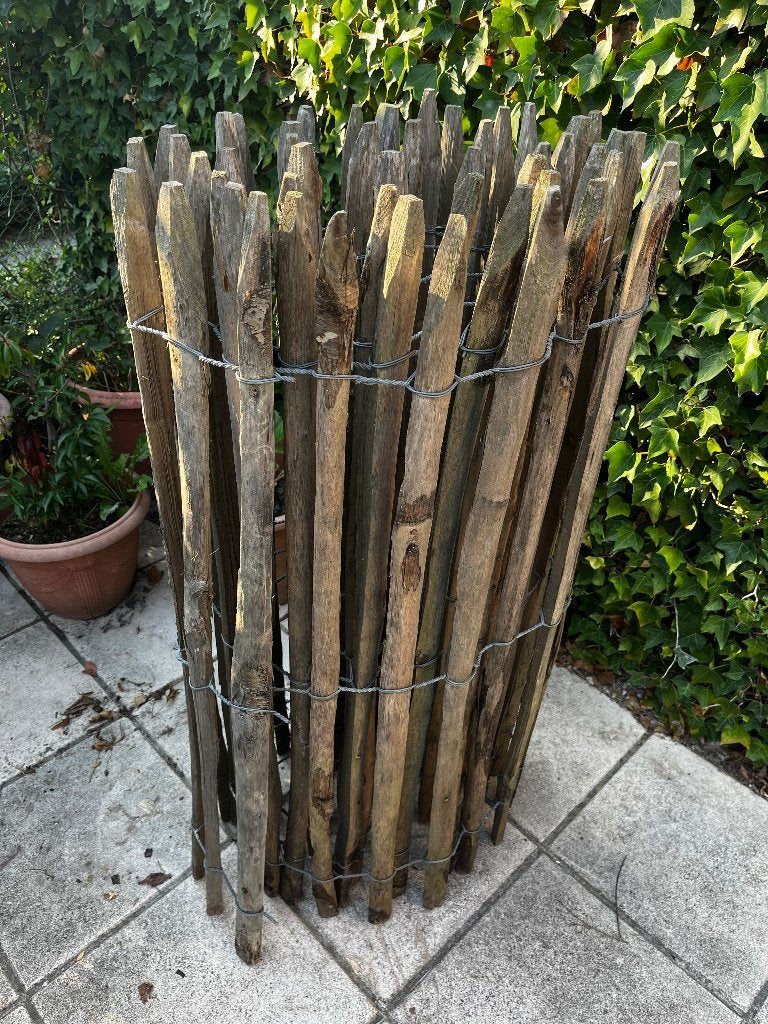 Kastanjepaaltjes 120cm hoog x 4,20m lang, Ophalen, Zo goed als nieuw, Hout, Overige typen