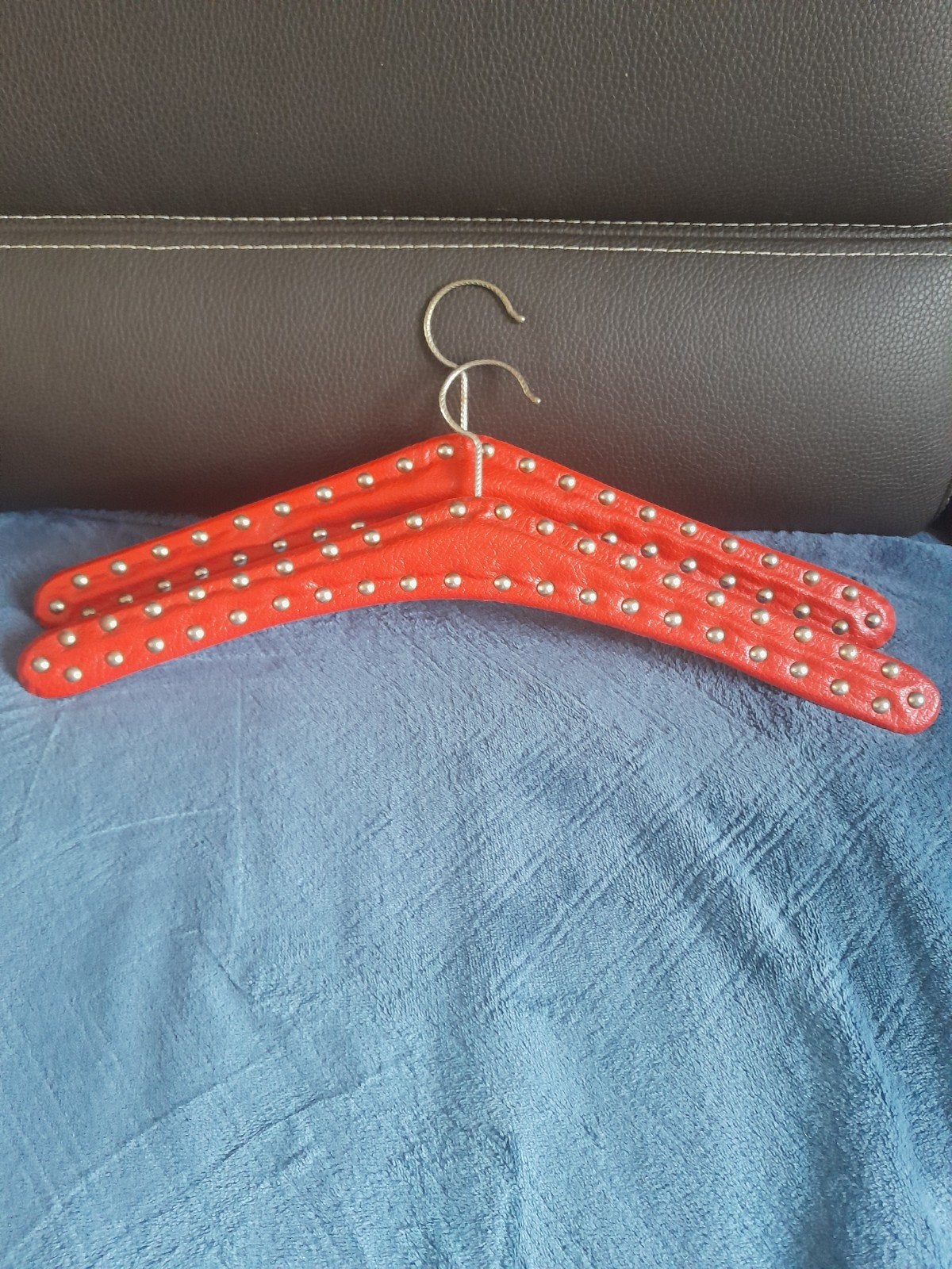 hanger van imitatieleer, Kleding | Dames, Kledinghangers, Ophalen of Verzenden