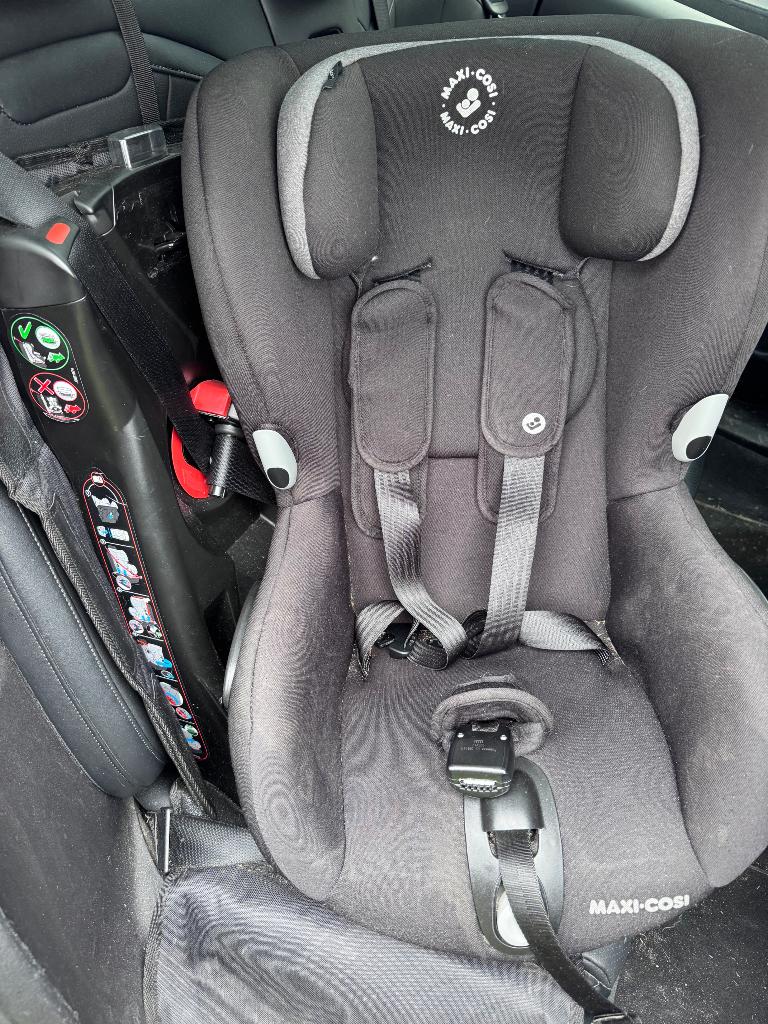 Axis Maxi Cosy draaibaar autostoeltje, Ophalen, Autogordel of Isofix, Zo goed als nieuw, Maxi-Cosi
