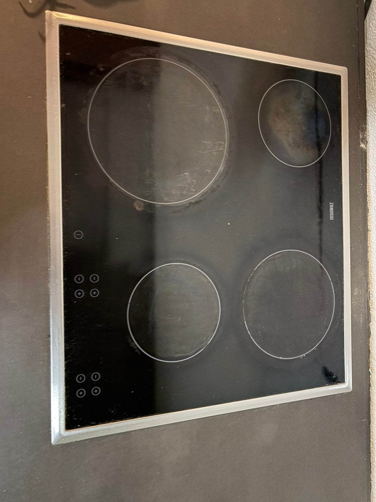 Table de cuisson vitroceramique Zanussi, Electroménager, Tables de cuisson, 4 zones de cuisson, Encastré, Enlèvement, Utilisé