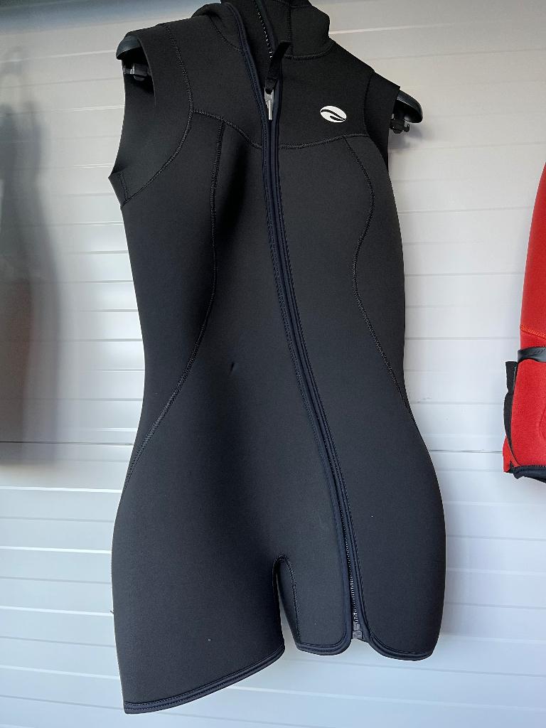 Wetsuit met kap, Ophalen of Verzenden, Nieuw, Duikpak